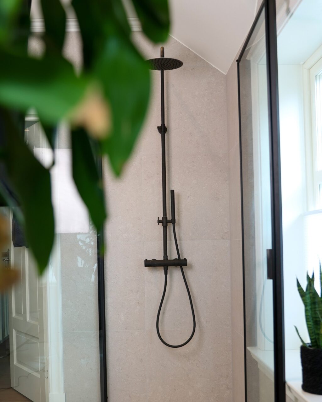 Instagram post from harenstams. This post is in position 4.