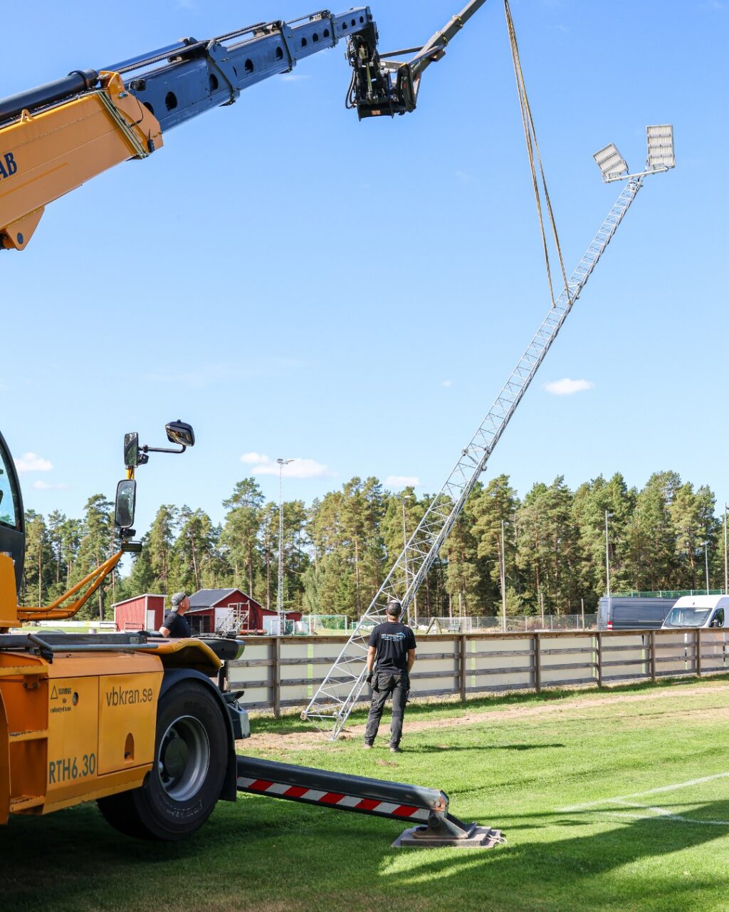 Instagram post from harenstams. This post is in position 2.