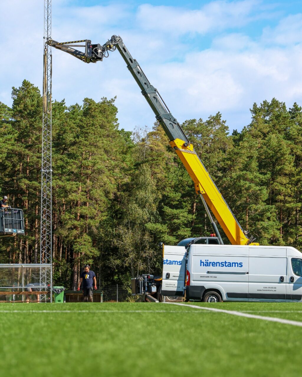 Instagram post from harenstams. This post is in position 0.