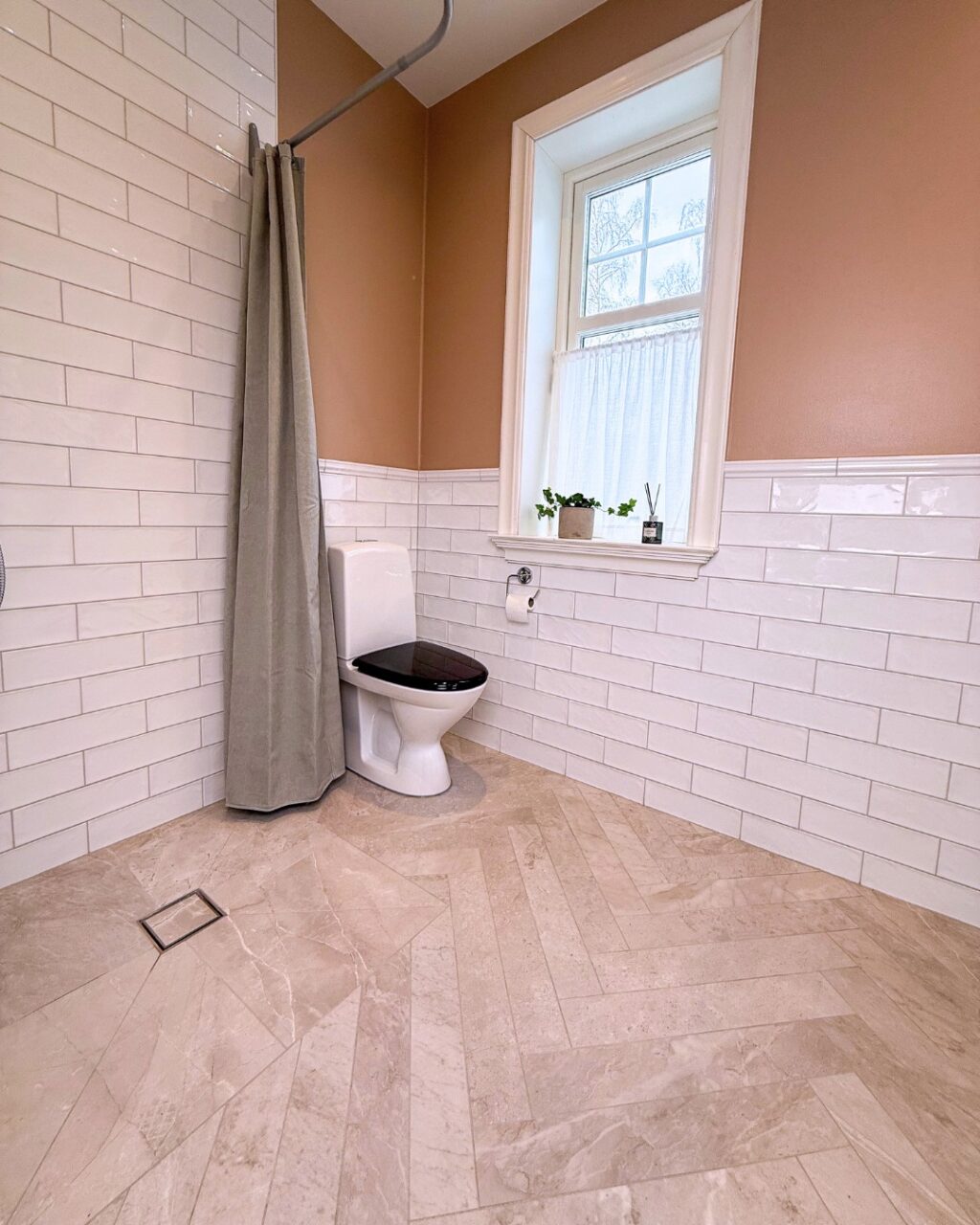 Instagram post from harenstams. This post is in position 5.